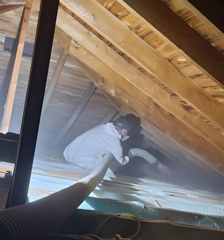 Isolation à la laine soufflée Le Grand Montréal